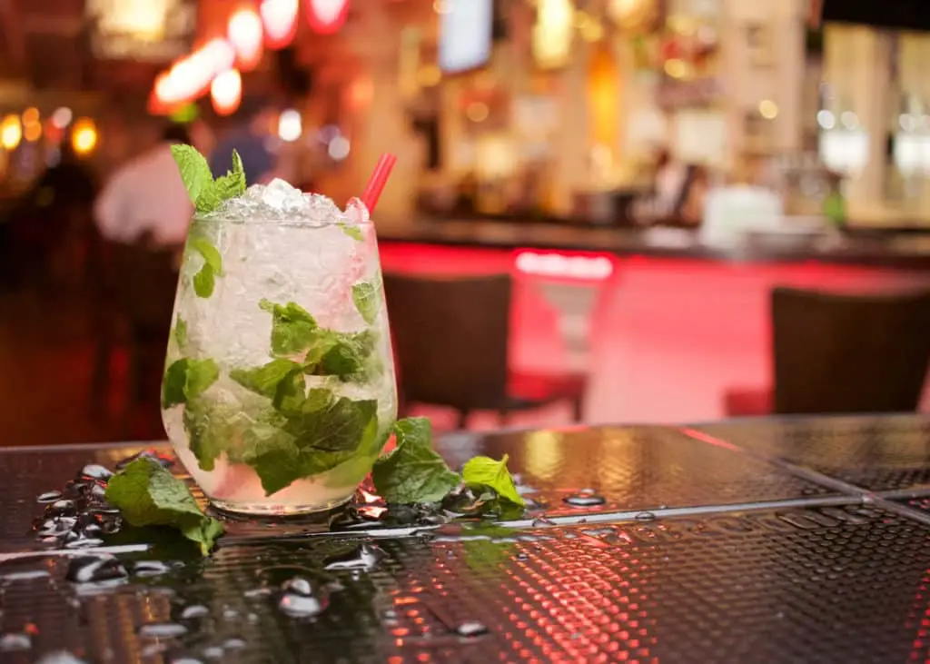 American Legion Post 90 Lakes Lounge